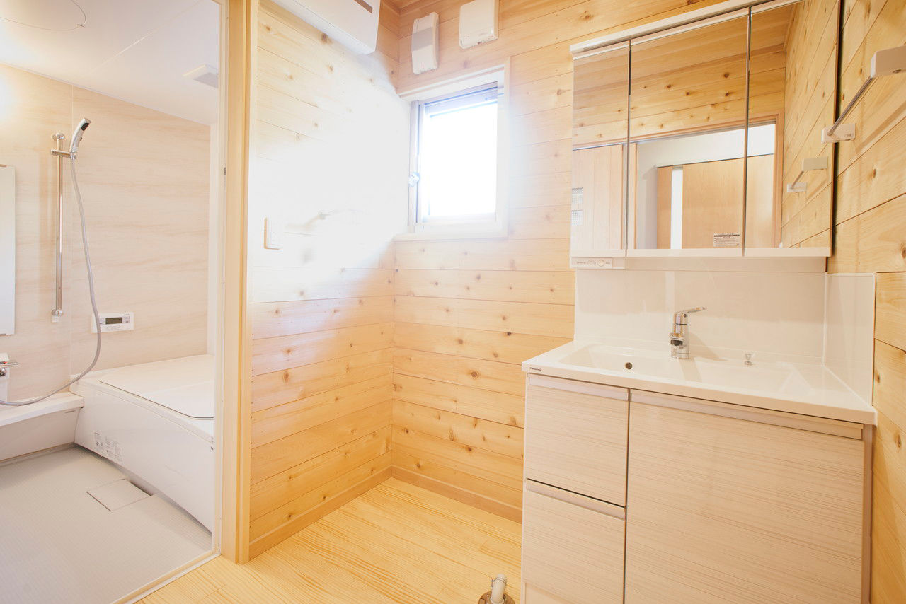 徳田工務店 【間取図有｜2500～2999万円｜4LDK＋小上がり｜小屋裏収納｜ZEH】木の温かみに包まれたフリーデザインの家の建築実例画像6