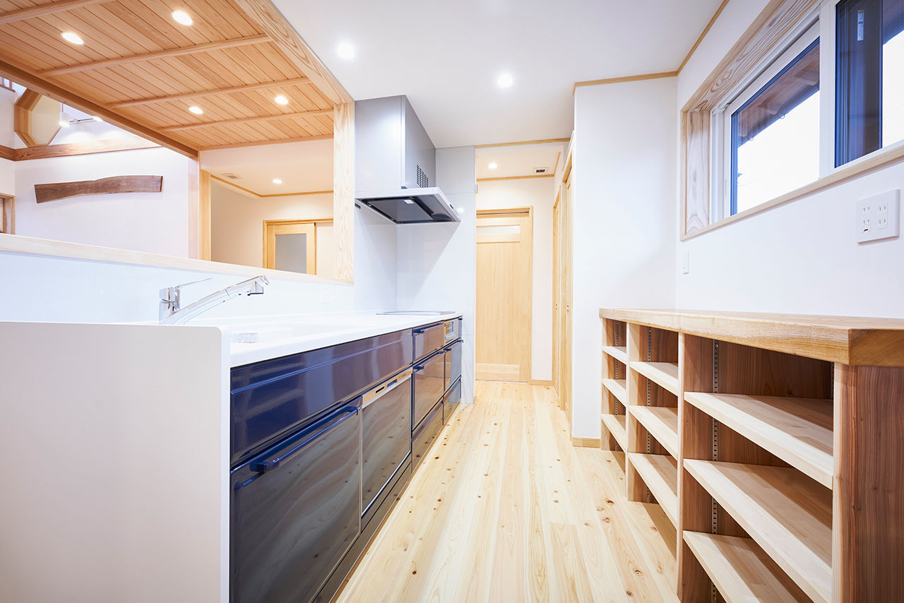 徳田工務店 【41坪｜ボルダリングウォール｜小上がり和室｜ZEH】木の温もりと遊び心が織りなす和モダンな家の建築実例画像3