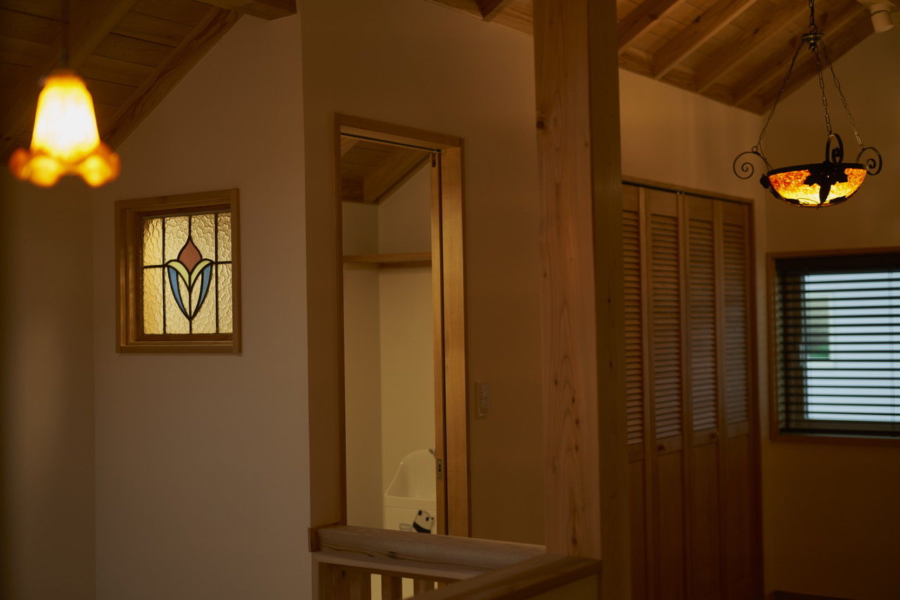 徳田工務店 【間取図有｜2500～2999万円｜太陽光発電｜庭園風のアプローチ】木の空間に音楽が心地よく響く平屋風の家の建築実例画像6