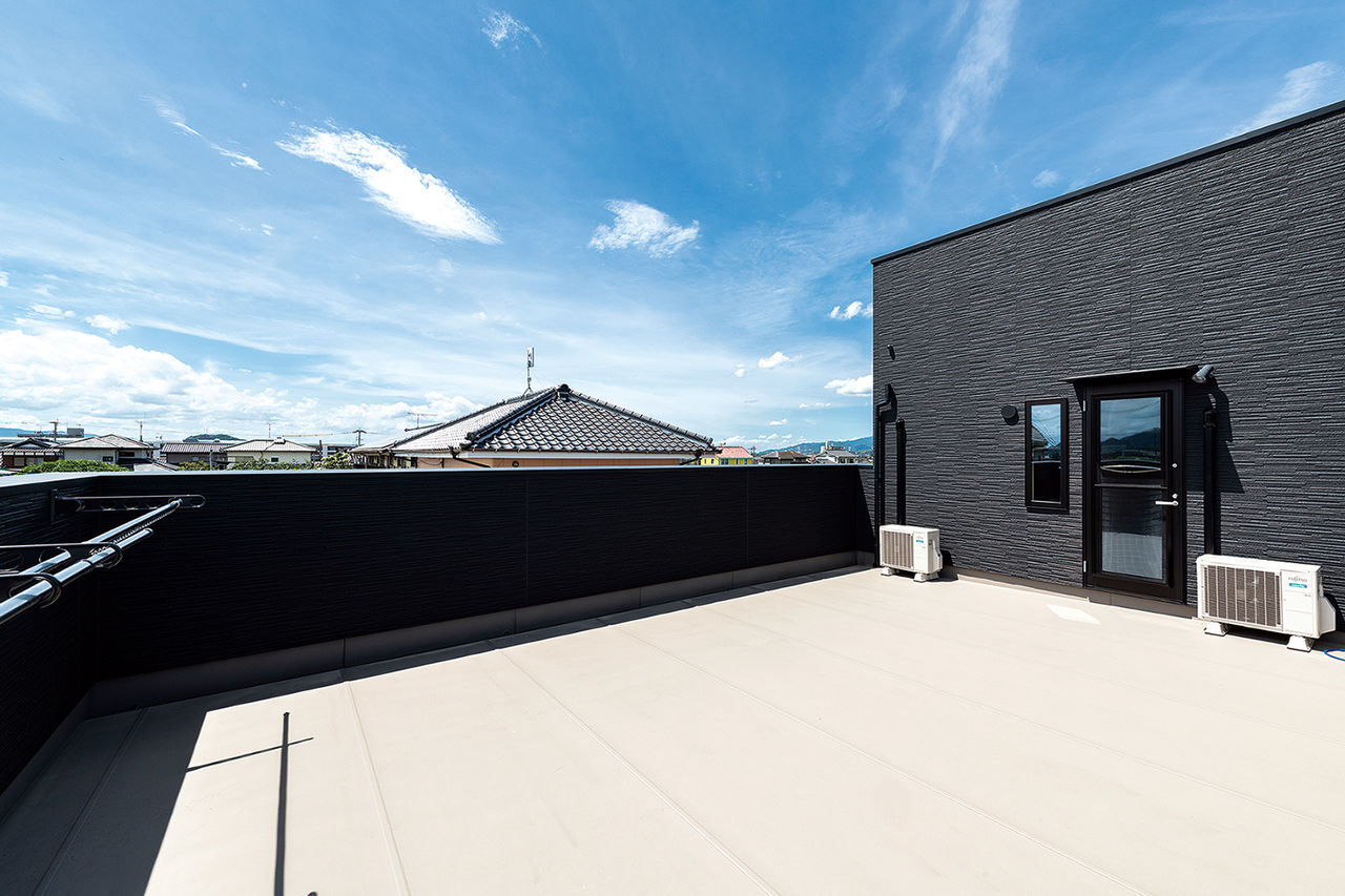 SAI建築社 【3000～3499万円/夫婦+子供3人/55坪】憧れのインナーガレージを実現。リゾート感あふれる上質な空間の建築実例画像9