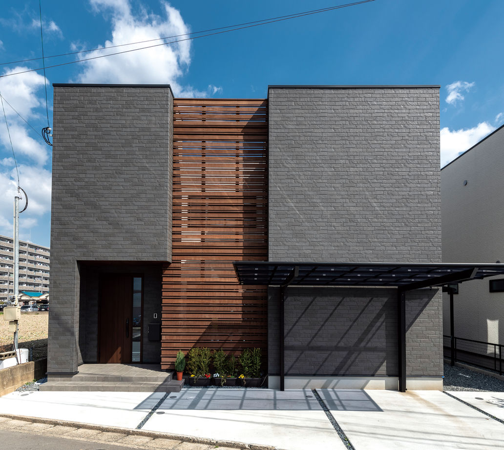 SAI建築社 【2000～2499万円】外からの視線から家族を守り、通風・採光とプライバシーを確保した中庭のある家の建築実例画像2