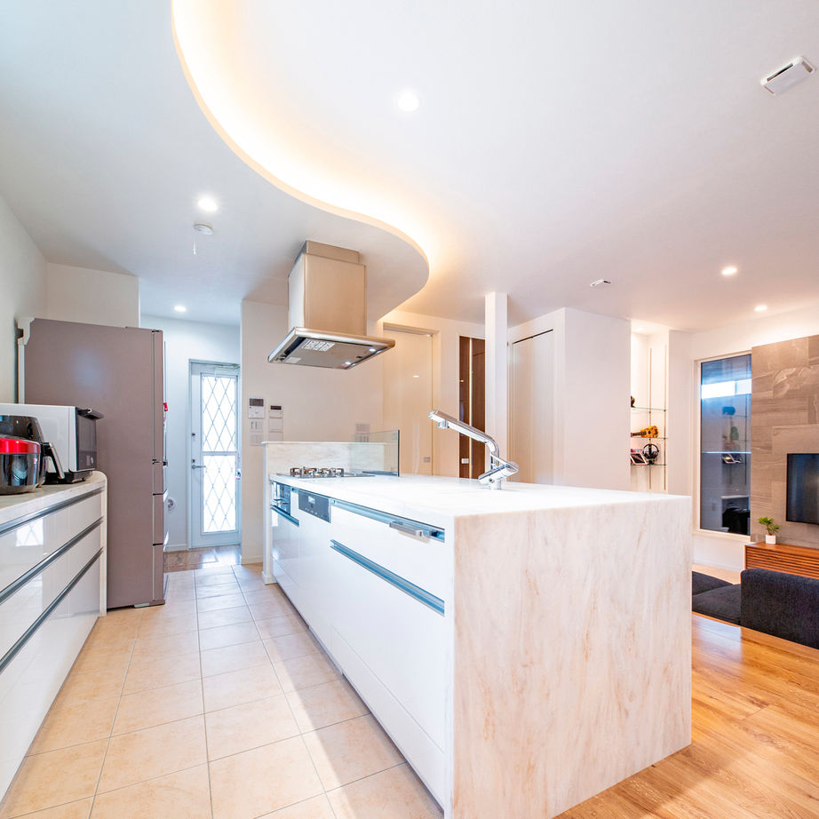 ネクストイノベーション 【2000万円台/インナーガレージ/スキップフロア/間取り図あり】“モダン”と“かわ いい”をＭＩＸした家の建築実例画像7