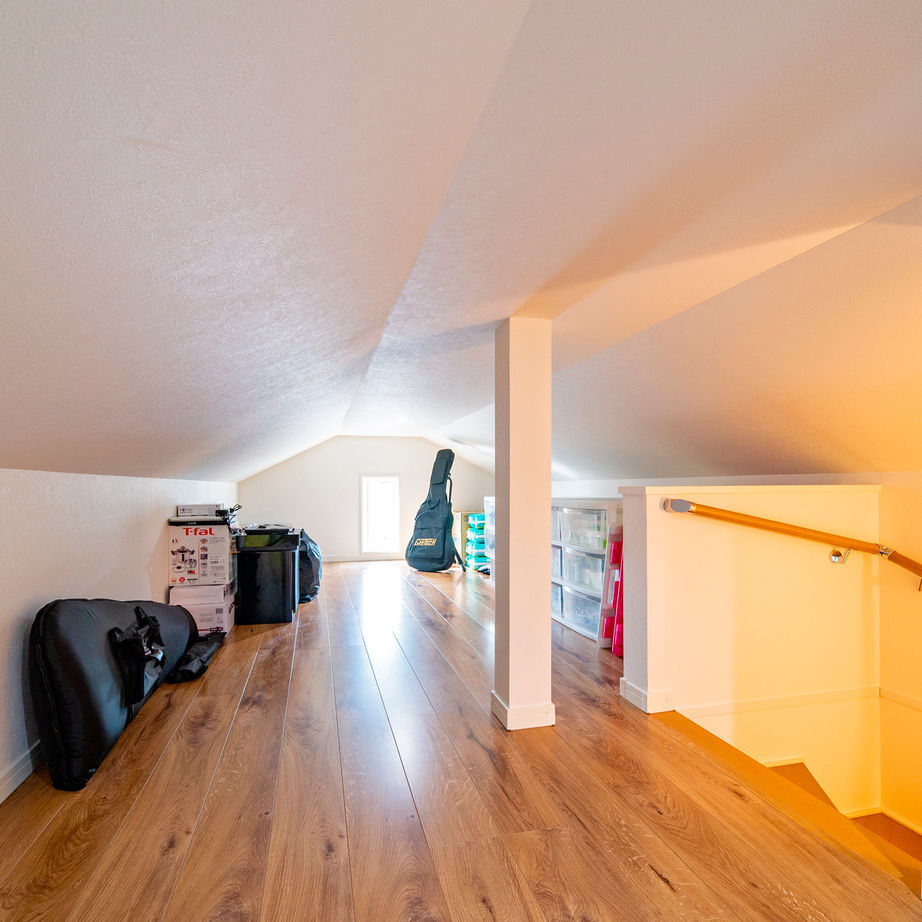 ネクストイノベーション 【2000万円台/インナーガレージ/スキップフロア/間取り図あり】“モダン”と“かわ いい”をＭＩＸした家の建築実例画像10