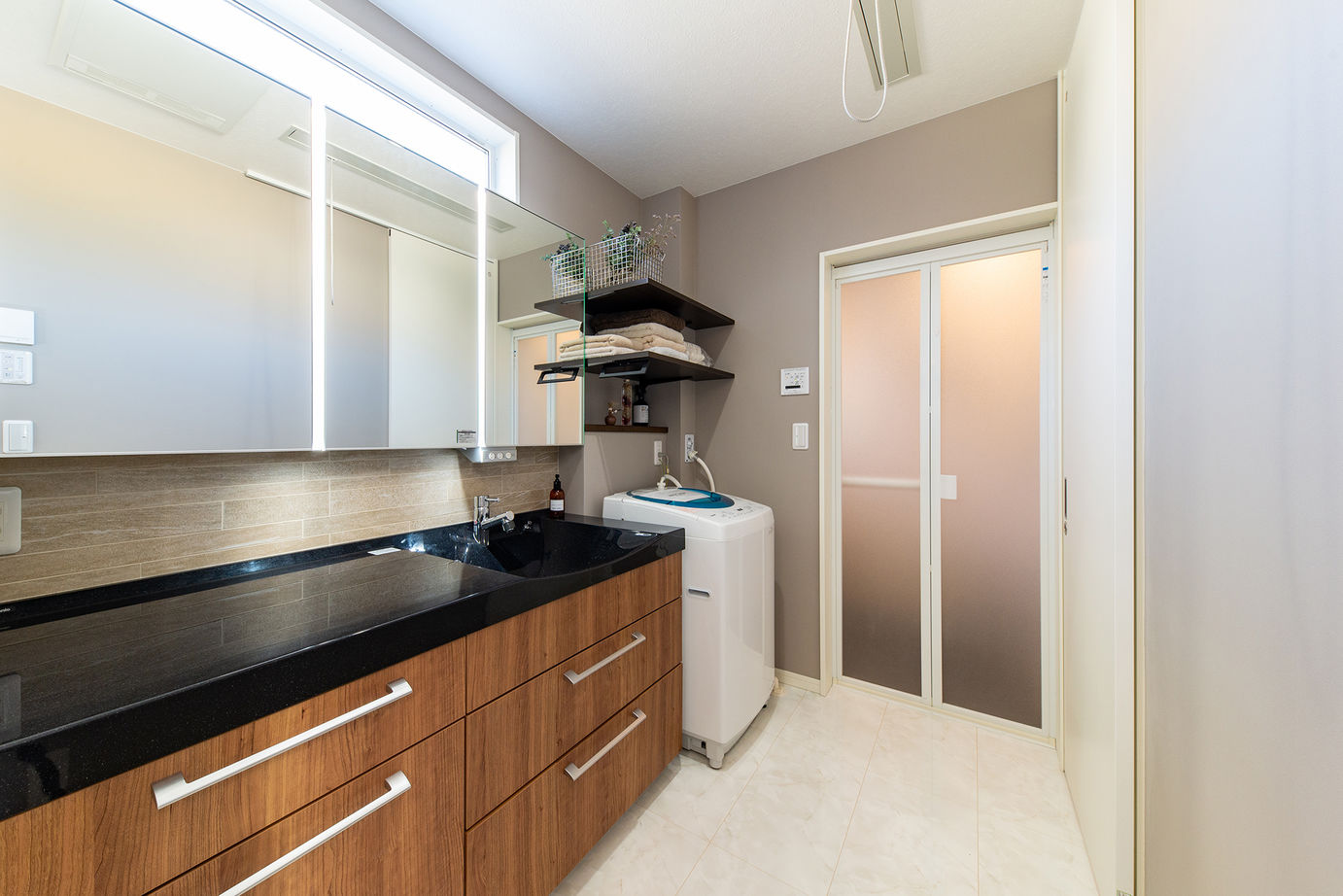 ネクストイノベーション 【30坪台/ナチュラルモダン】デザインと間取りにこだわり。ワイワイ楽しめるアイランドキッチンのある家の建築実例画像12