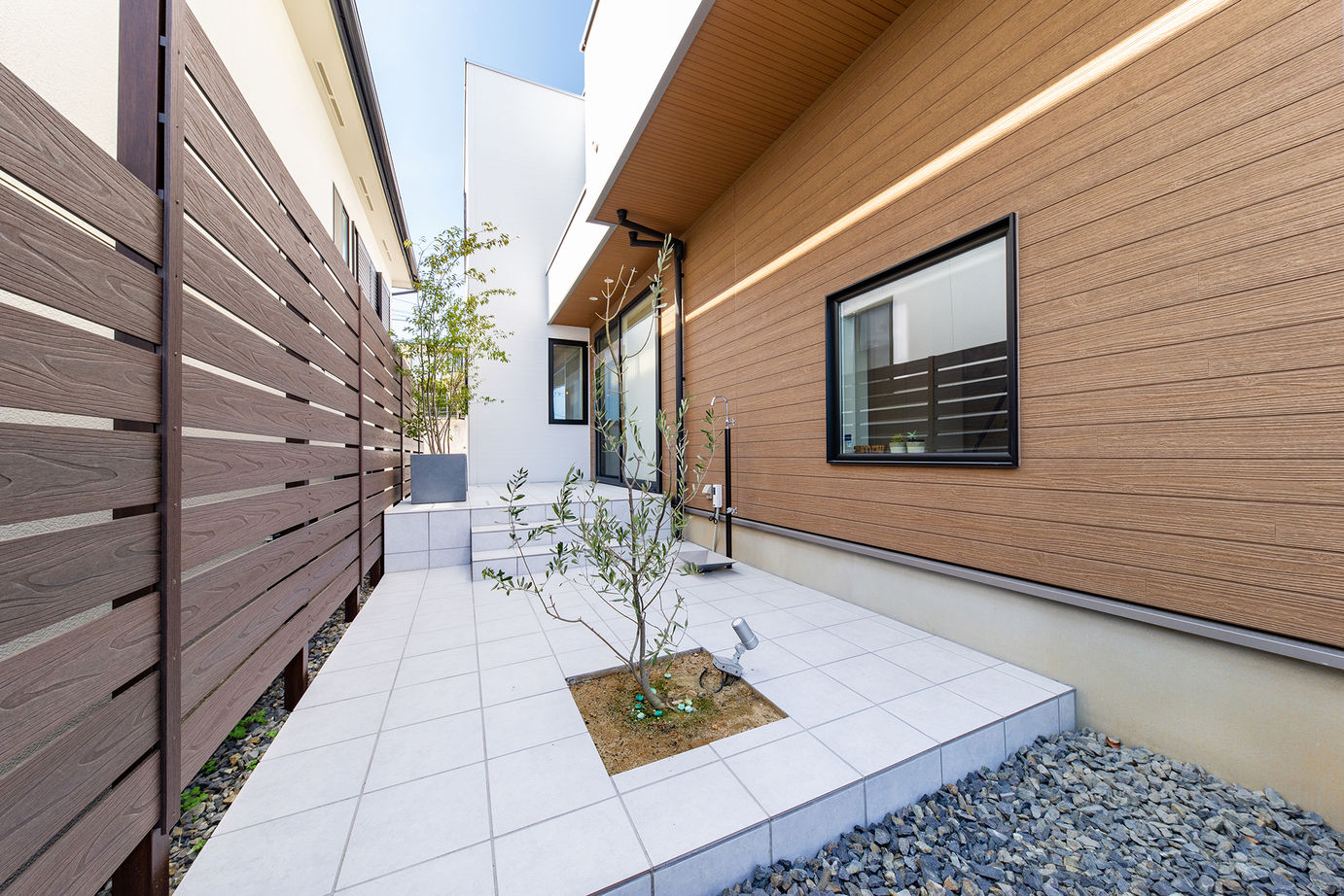 ネクストイノベーション 【30坪台/ナチュラルモダン】デザインと間取りにこだわり。ワイワイ楽しめるアイランドキッチンのある家の建築実例画像17