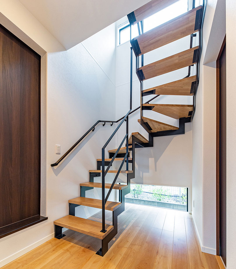 ネクストイノベーション 【愛知県/2000万円台/フレンチテイスト/40坪台】ヘリンボーンや黒枠窓、色使いもオシャレ なモダンハウスの建築実例画像14