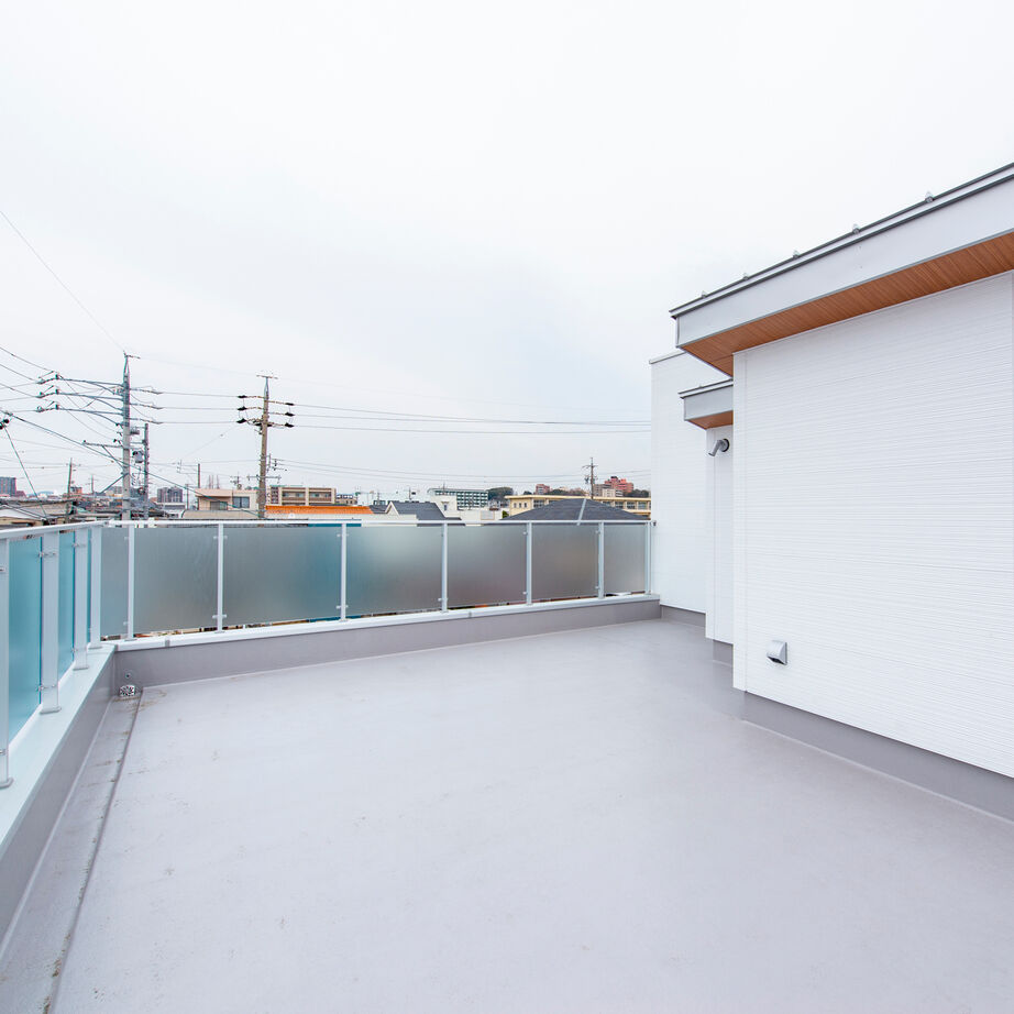 ネクストイノベーション 【2000万円台/40坪台/ダウンリビング/細長い家の上手な間取り】屋上で 青空を独占！吹抜けで開放感抜群の家の建築実例画像7