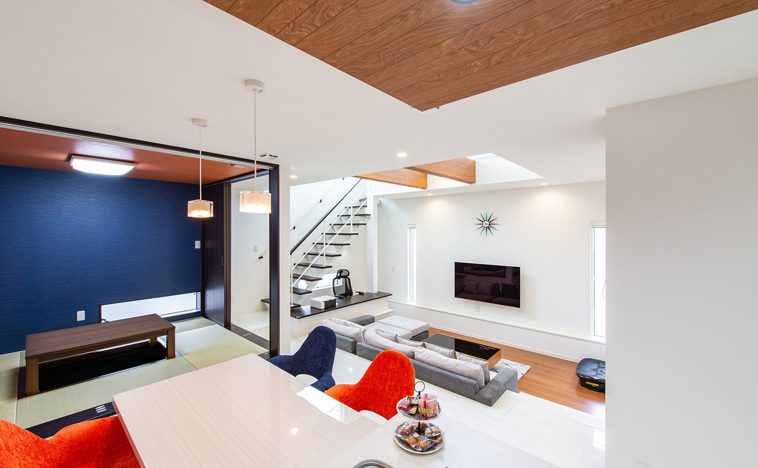 ネクストイノベーション 【2000万円台/40坪台/ダウンリビング/細長い家の上手な間取り】屋上で 青空を独占！吹抜けで開放感抜群の家の建築実例画像11