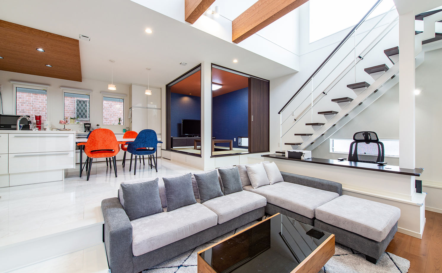 ネクストイノベーション 【2000万円台/40坪台/ダウンリビング/細長い家の上手な間取り】屋上で 青空を独占！吹抜けで開放感抜群の家の建築実例画像12