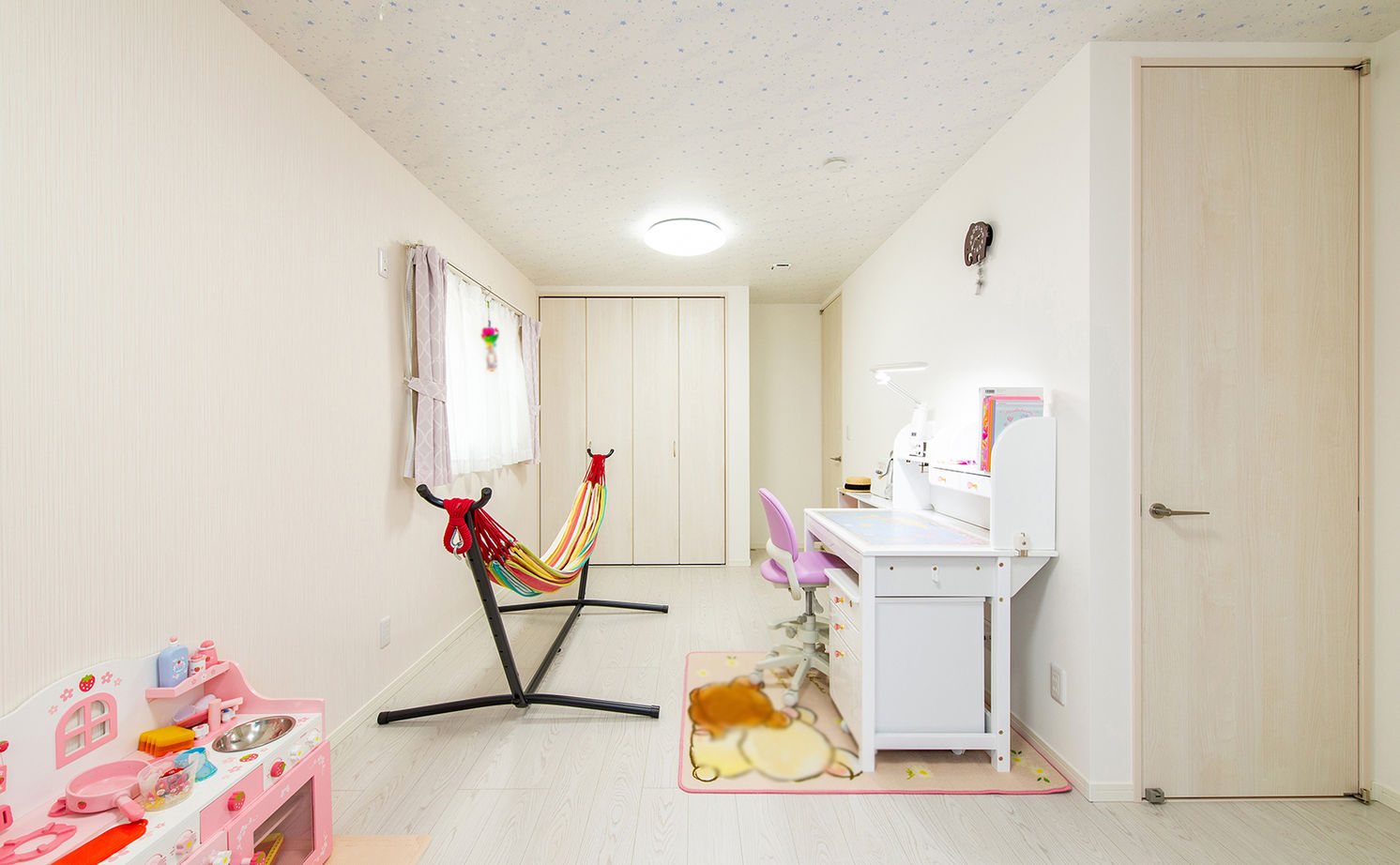 ネクストイノベーション 【2000万円台/40坪台/ダウンリビング/細長い家の上手な間取り】屋上で 青空を独占！吹抜けで開放感抜群の家の建築実例画像18