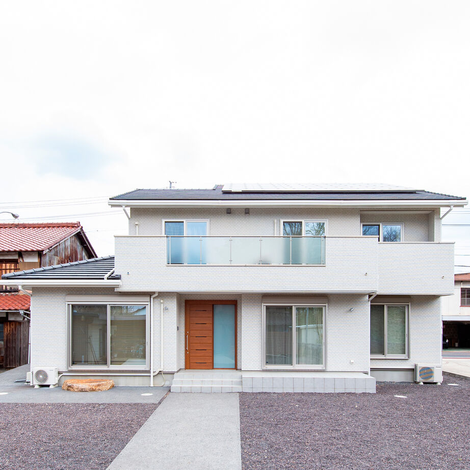 ネクストイノベーション 【2000万円台/50坪台/二世帯/小屋裏収納/スキップフロア/間取り図あり】開 放感がいっぱい！収納上手な家の建築実例画像3