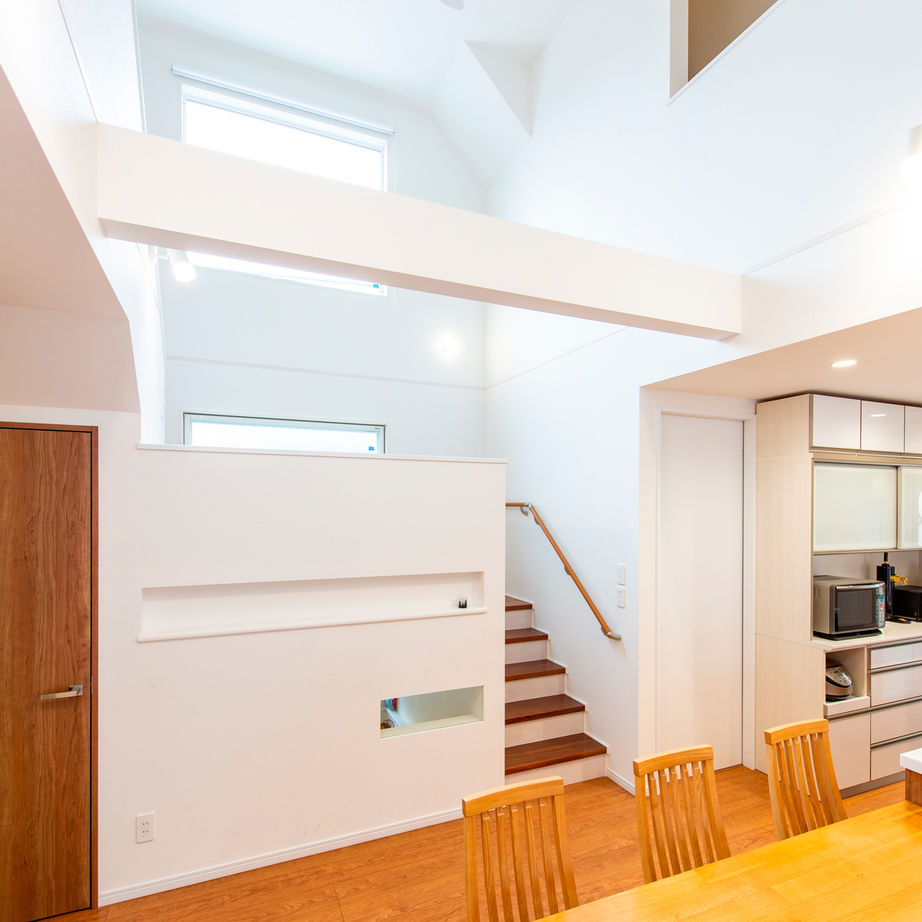 ネクストイノベーション 【2000万円台/50坪台/二世帯/小屋裏収納/スキップフロア/間取り図あり】開 放感がいっぱい！収納上手な家の建築実例画像5