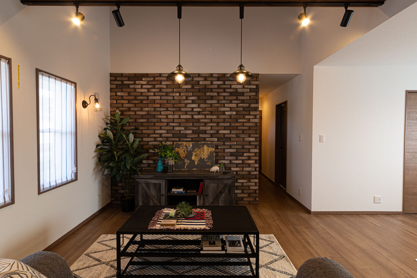 ネクストイノベーション 【2000万円台/平屋/アメリカンスタイル/20坪台/間取り図あり】海がよく似合う、 心地よい大屋根の住まいの建築実例画像2