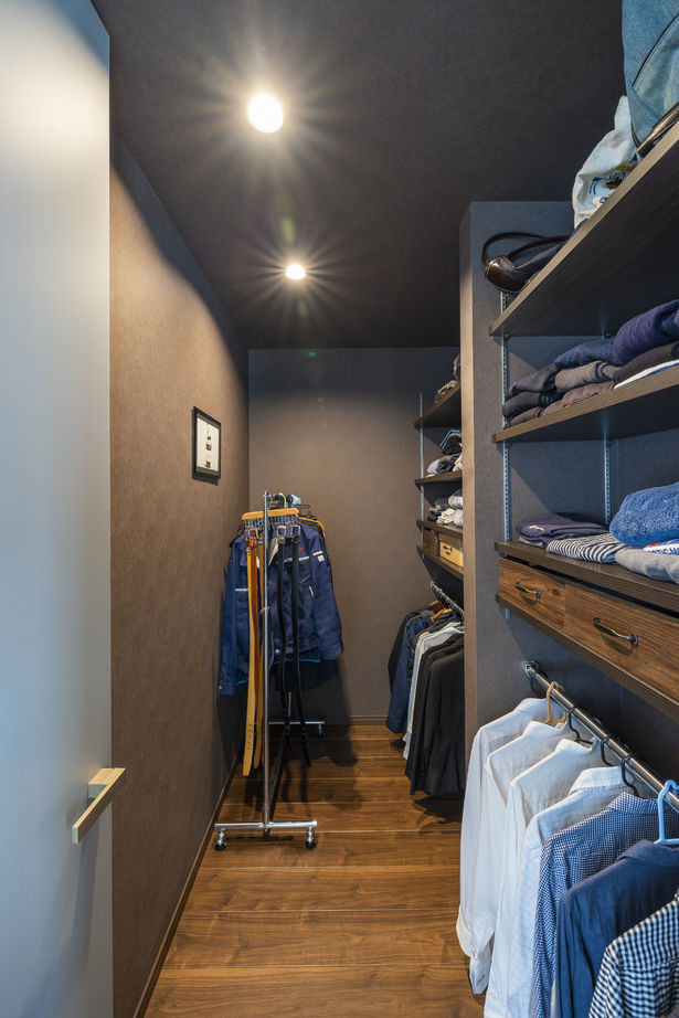 ネクストイノベーション 【愛知県/4000万円以上/50坪台/二世帯住宅/間取り掲載中】アイアンの門扉とその先に広がる中庭。想いを形にの建築実例画像7