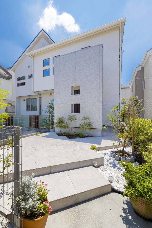 ネクストイノベーション 【東京都/二世帯住宅/50坪台】思いやりとこだわりあふれる二世帯住宅。プライバシーと開放感を両立した設計の建築実例画像2