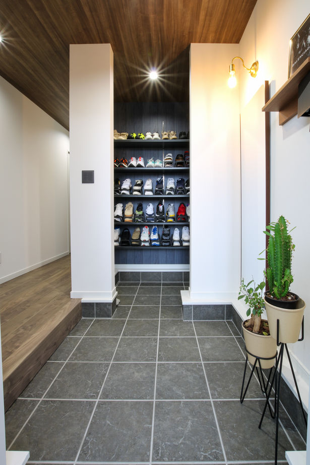 ネクストイノベーション 【2000万円台/30坪台/間取り掲載中/ピアノ室】吹き抜けの空間でも快適そのもの。クール＆モダンデザインの建築実例画像11