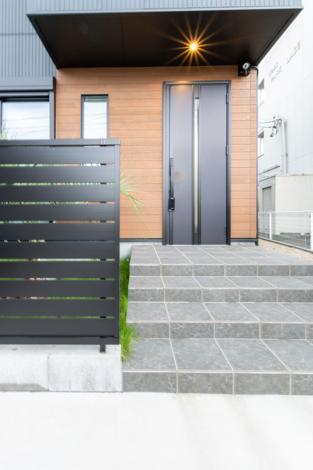 ネクストイノベーション 【2000万円台/30坪台/間取り掲載中/ピアノ室】吹き抜けの空間でも快適そのもの。クール＆モダンデザインの建築実例画像15