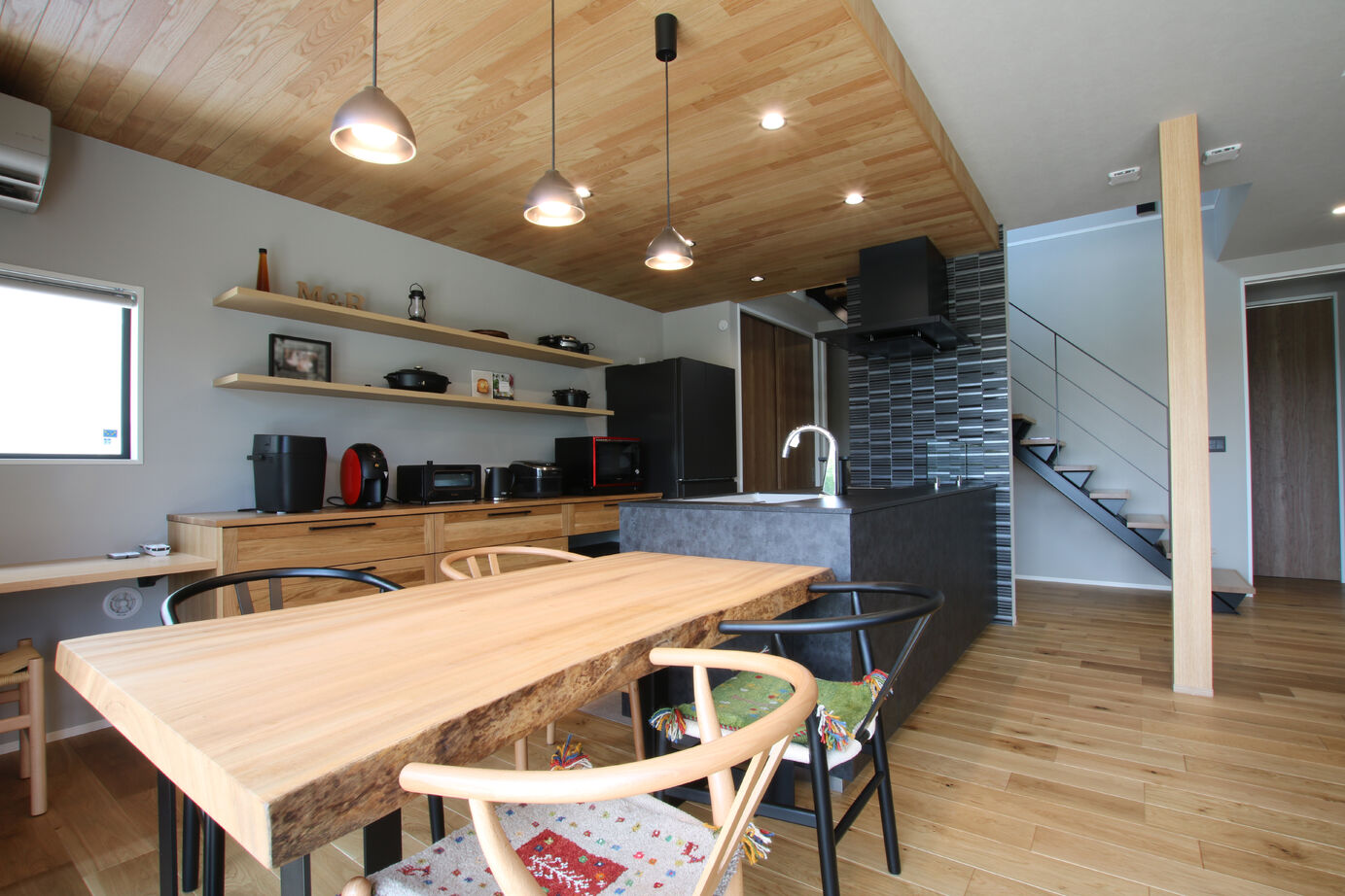 ネクストイノベーション 【2000万円台/40坪台/間取り掲載中/勾配天井】まるでワンフロアのような、平屋スタイルで暮らすの建築実例画像2