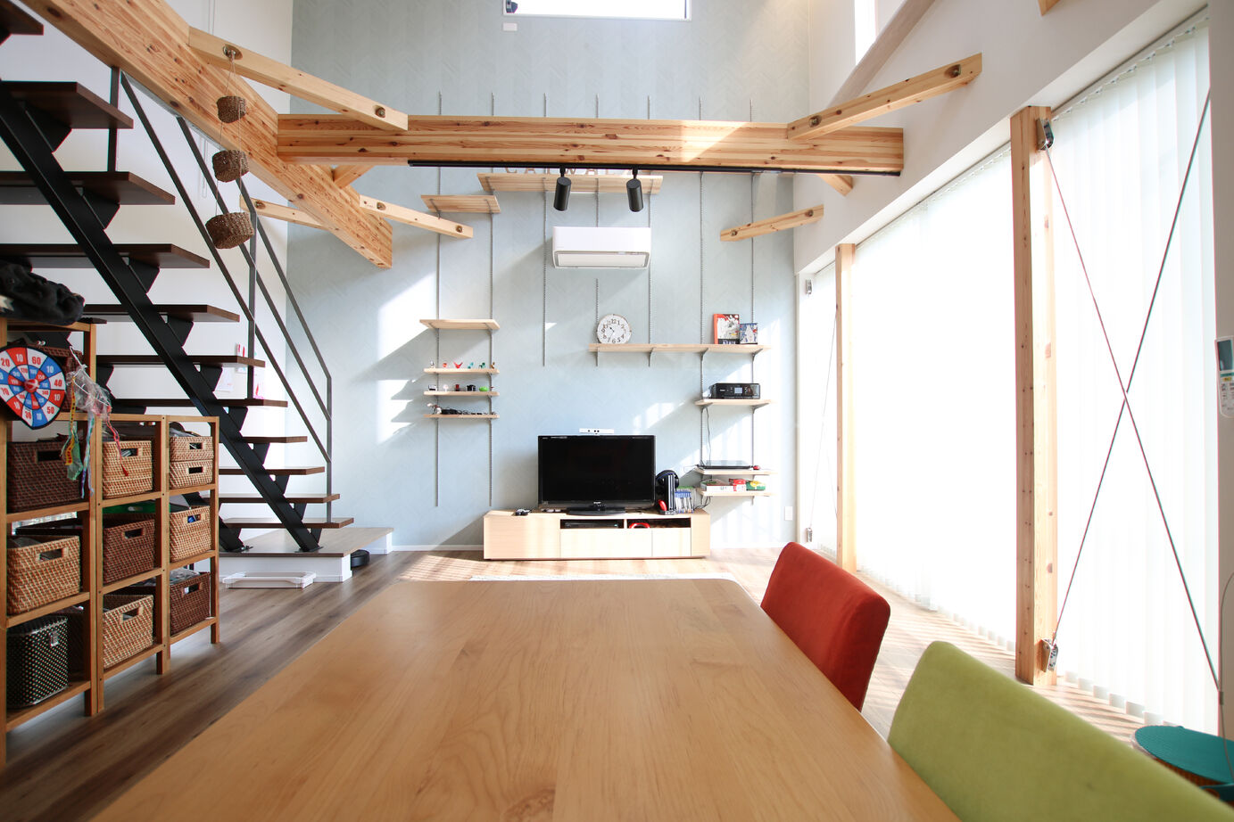 ネクストイノベーション 【2000万円台/30坪台/間取り掲載中/ペット共生住宅】吹き抜けにキャットウォーク。愛猫も喜ぶ光あふれる家の建築実例画像2