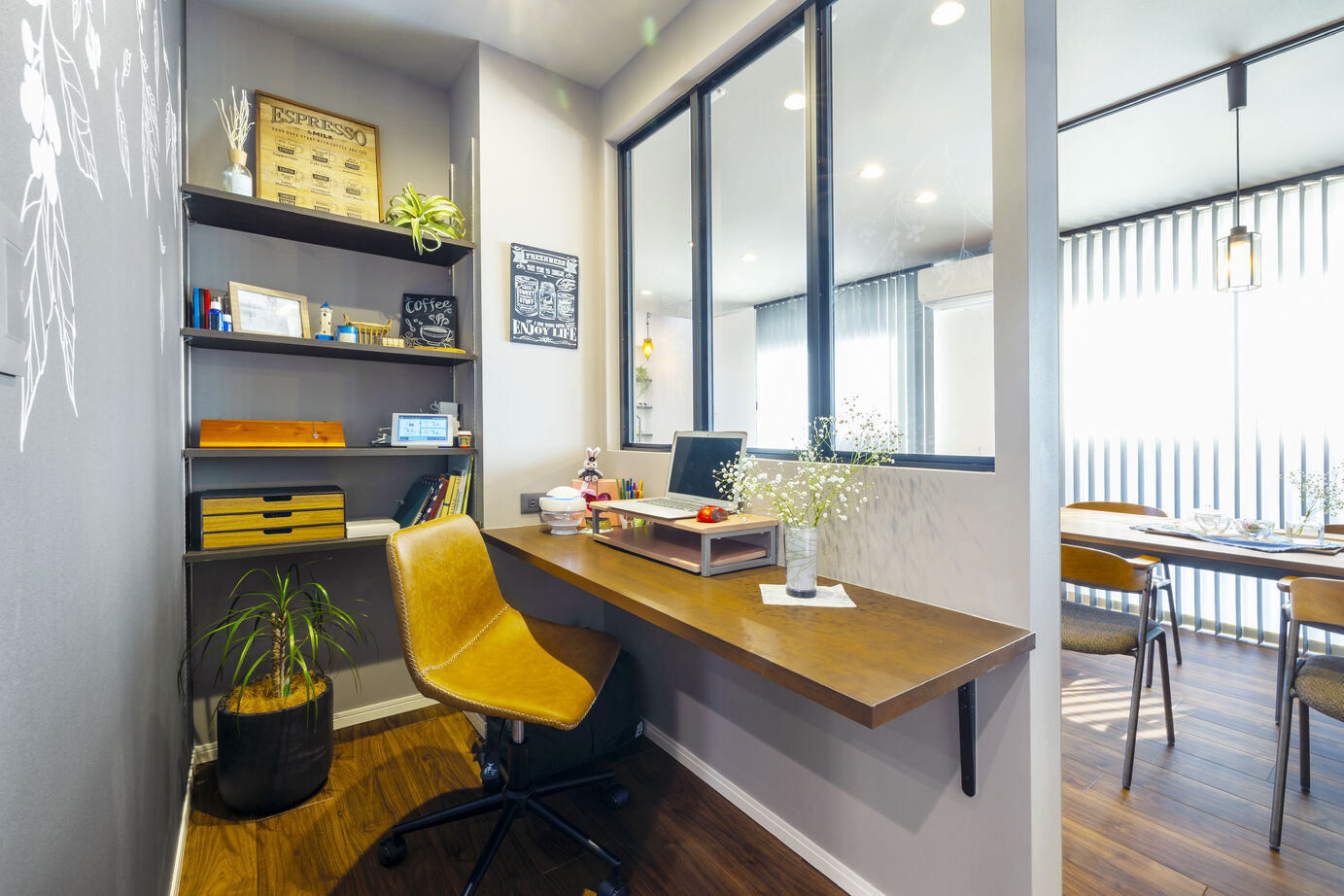 ネクストイノベーション 【2000万円台/30坪台/間取り掲載中/屋上】カフェスタイルの寛ぎ空間に、憧れのホームオフィスをの建築実例画像3