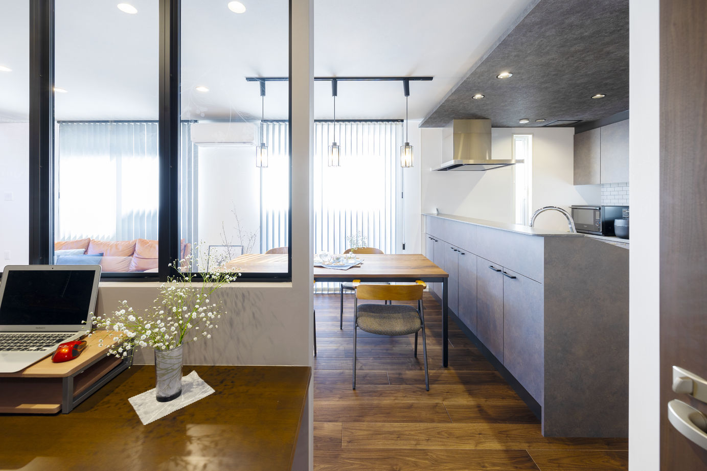 ネクストイノベーション 【2000万円台/30坪台/間取り掲載中/屋上】カフェスタイルの寛ぎ空間に、憧れのホームオフィスをの建築実例画像5