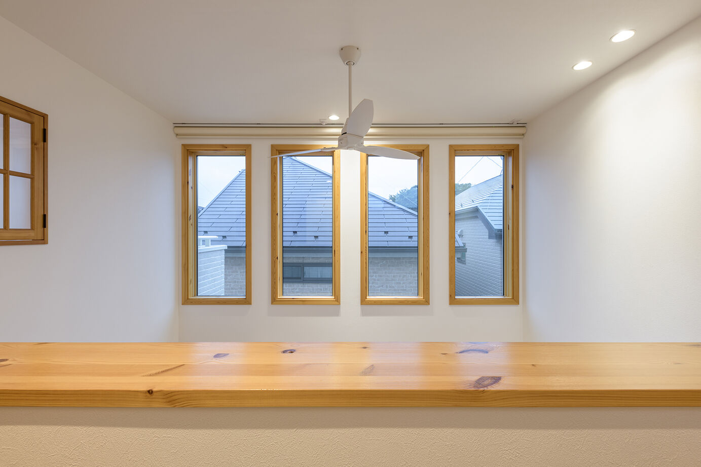 ネクストイノベーション 【2000万円台/30坪台】特別な毎日を楽しむ。パイン材の温もりに包まれたナチュラルカントリーの住まいの建築実例画像6
