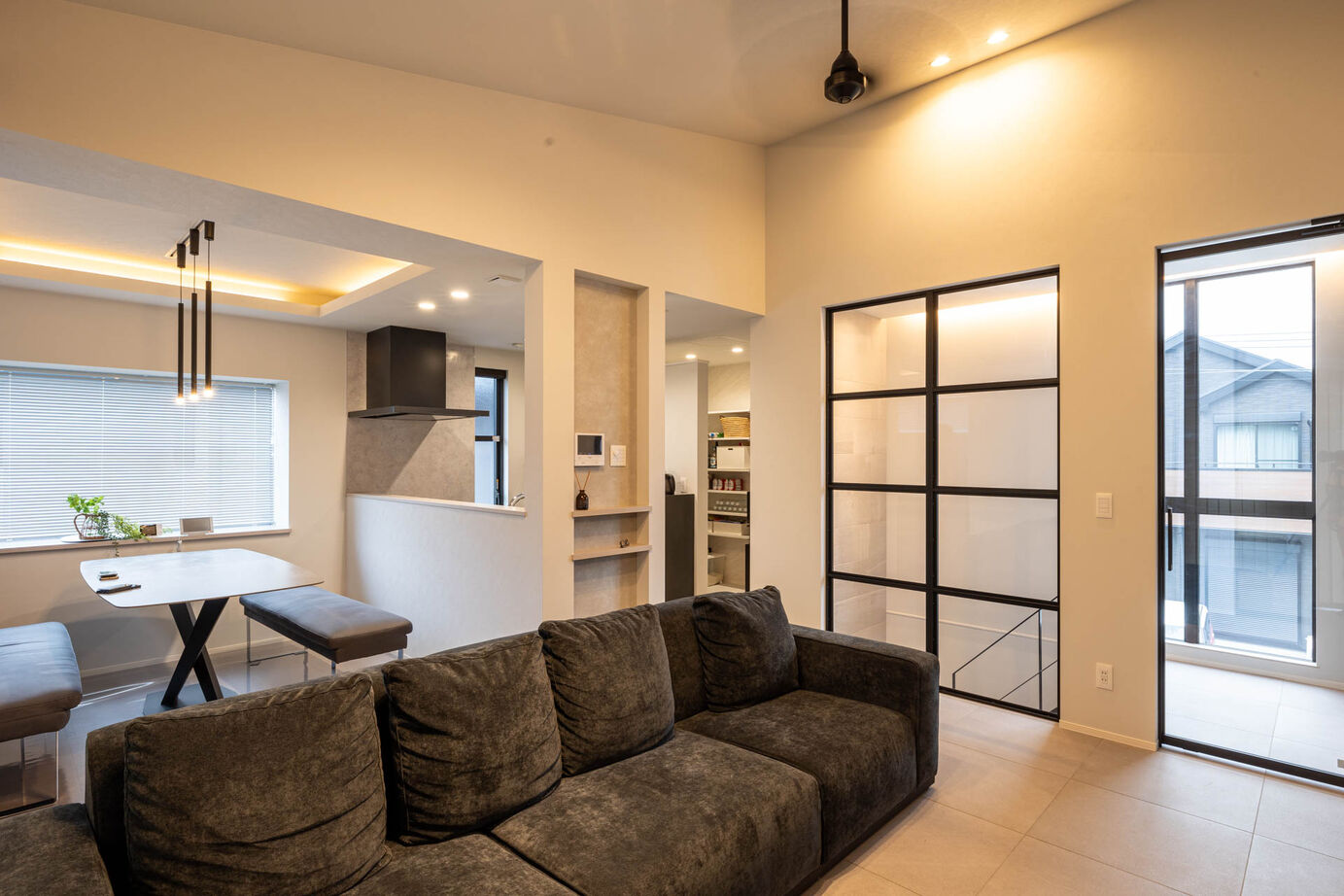 ネクストイノベーション 【3000万円台/30坪台】スタイリッシュなスクエアデザイン。2階LDKで自分らしく過ごすの建築実例画像3