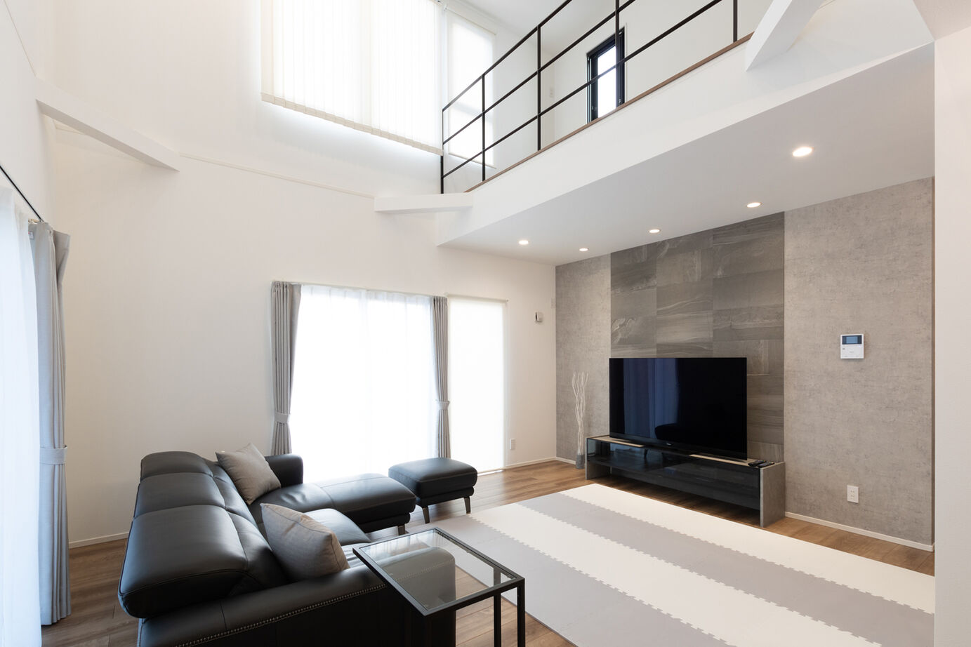 ネクストイノベーション 【2000万円台/30坪台】吹抜けと回遊動線が描く、開放感のあるホテルライクな住まいの建築実例画像3