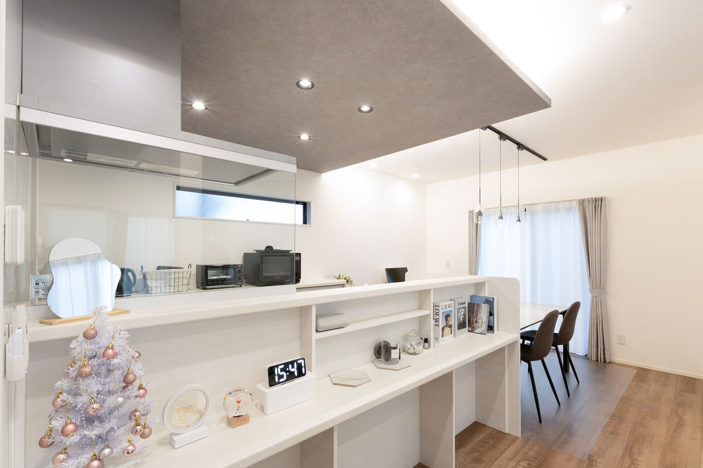 ネクストイノベーション 【2000万円台/30坪台】吹抜けと回遊動線が描く、開放感のあるホテルライクな住まいの建築実例画像4