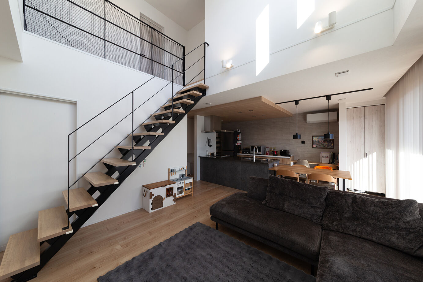 ネクストイノベーション 【3000万円台/30坪台】吹き抜けと快適動線で家族をつなぐ。一台のエアコンで家中が心地よいの建築実例画像2