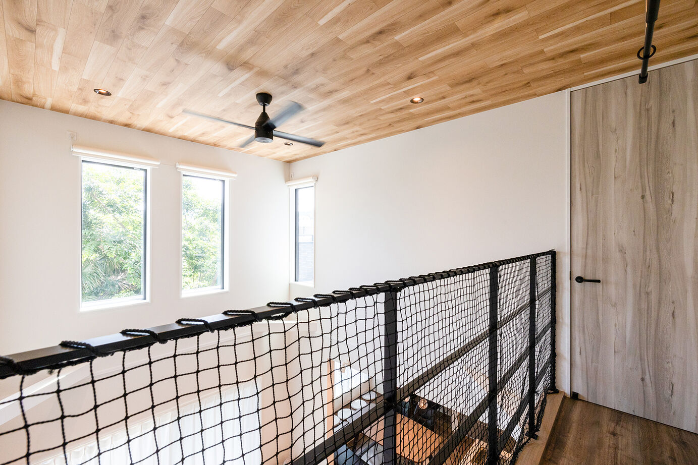 ネクストイノベーション 【3000万円台/30坪台】共働き家族を支える、家事ラク動線と大収納を備えた暮らしやすい住まいの建築実例画像8