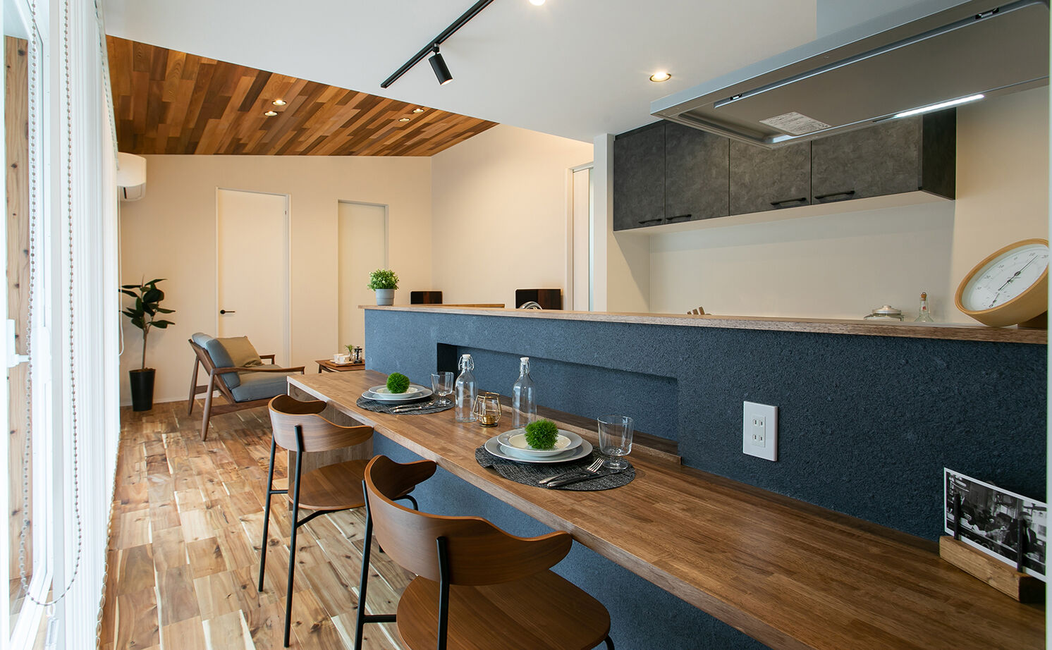 HOME CRAFT（ホームクラフト） 【三重県｜コンパクトな平屋】建築家デザインで叶った延床面積22坪の開放的で自分らしい暮らしの建築実例画像2