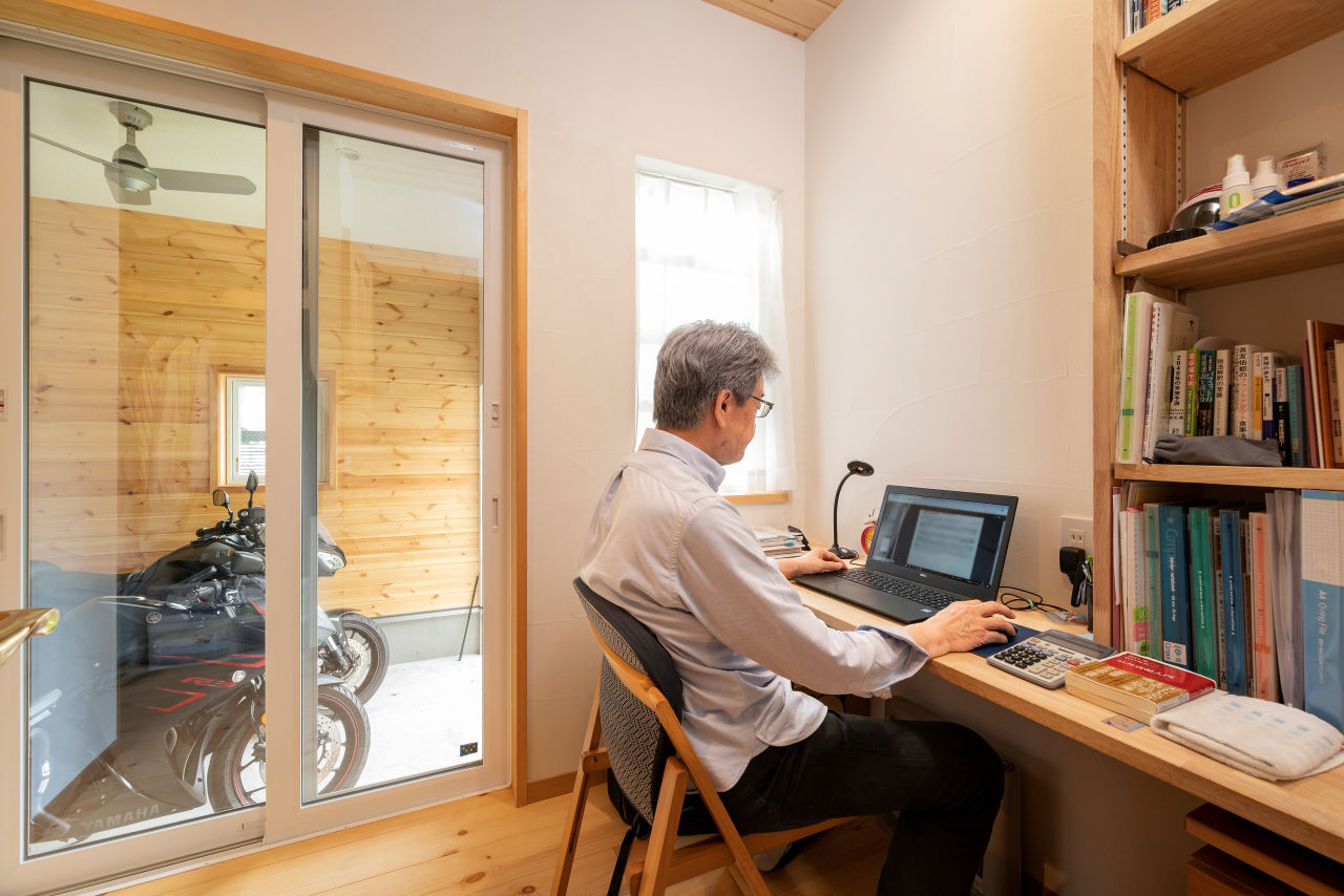 SOLE LIVING（相模原・町田・八王子） 【神奈川県｜3LDK｜バイクガレージ】趣味に寄り添ったプランと細部まで自然素材が魅力の熱効率がいい家の建築実例画像5