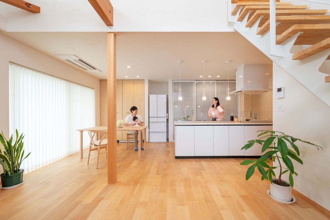 SOLE LIVING（相模原・町田・八王子） 【神奈川県｜ガレージ｜中庭】コーディネーターとデザインする機能的でおしゃれな自然素材の家の建築実例画像1