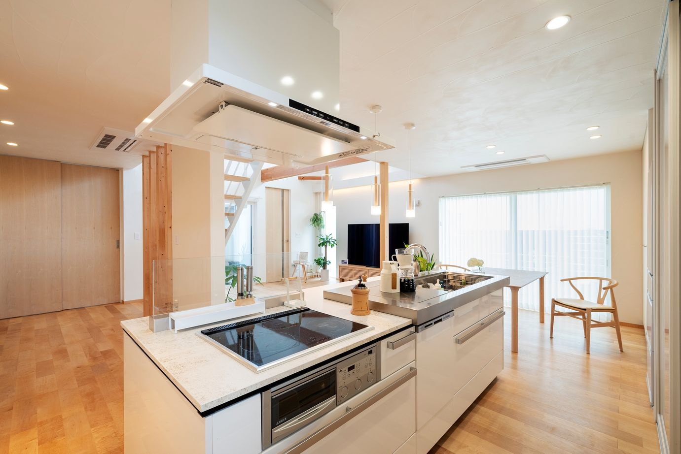 SOLE LIVING（相模原・町田・八王子） 【神奈川県｜ガレージ｜中庭】コーディネーターとデザインする機能的でおしゃれな自然素材の家の建築実例画像7