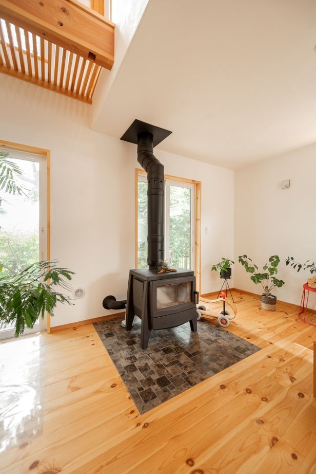 SOLE LIVING（相模原・町田・八王子） 【東京都｜4LDK+ロフト｜薪ストーブ】眺望に回遊動線もこだわりに応える設計力と自然にかこまれる家の建築実例画像8