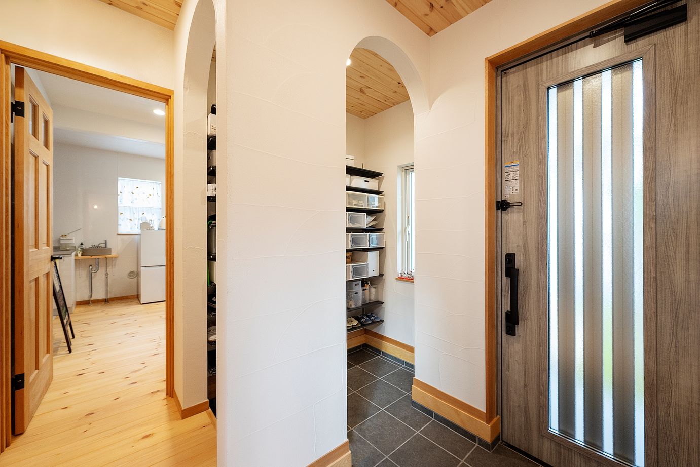 SOLE LIVING（相模原・町田・八王子） 【町田市｜夫婦2人｜テラス】まるで森の中に建つ別荘。豊かな緑も美しい一年中快適な暮らしが楽しめる家の建築実例画像5