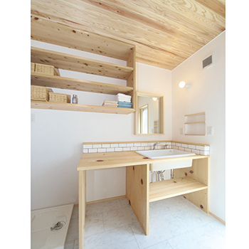 木と漆喰 十津川の家 高槻・池田住宅展示場 【2000万円台/間取り有り/奈良市/国産材100％/漆喰】十津川村産直の木で希望を叶えた自然素材の家の建築実例画像4