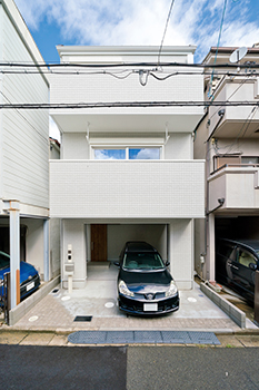 木と漆喰 十津川の家 高槻・池田住宅展示場 【1726万円／間取り図有り／高槻市】北摂・約16坪の狭小地に建てた3階建て「木と漆喰」自然素材の家の建築実例画像4