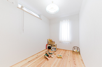 木と漆喰 十津川の家 高槻・池田住宅展示場 【1726万円／間取り図有り／高槻市】北摂・約16坪の狭小地に建てた3階建て「木と漆喰」自然素材の家の建築実例画像10