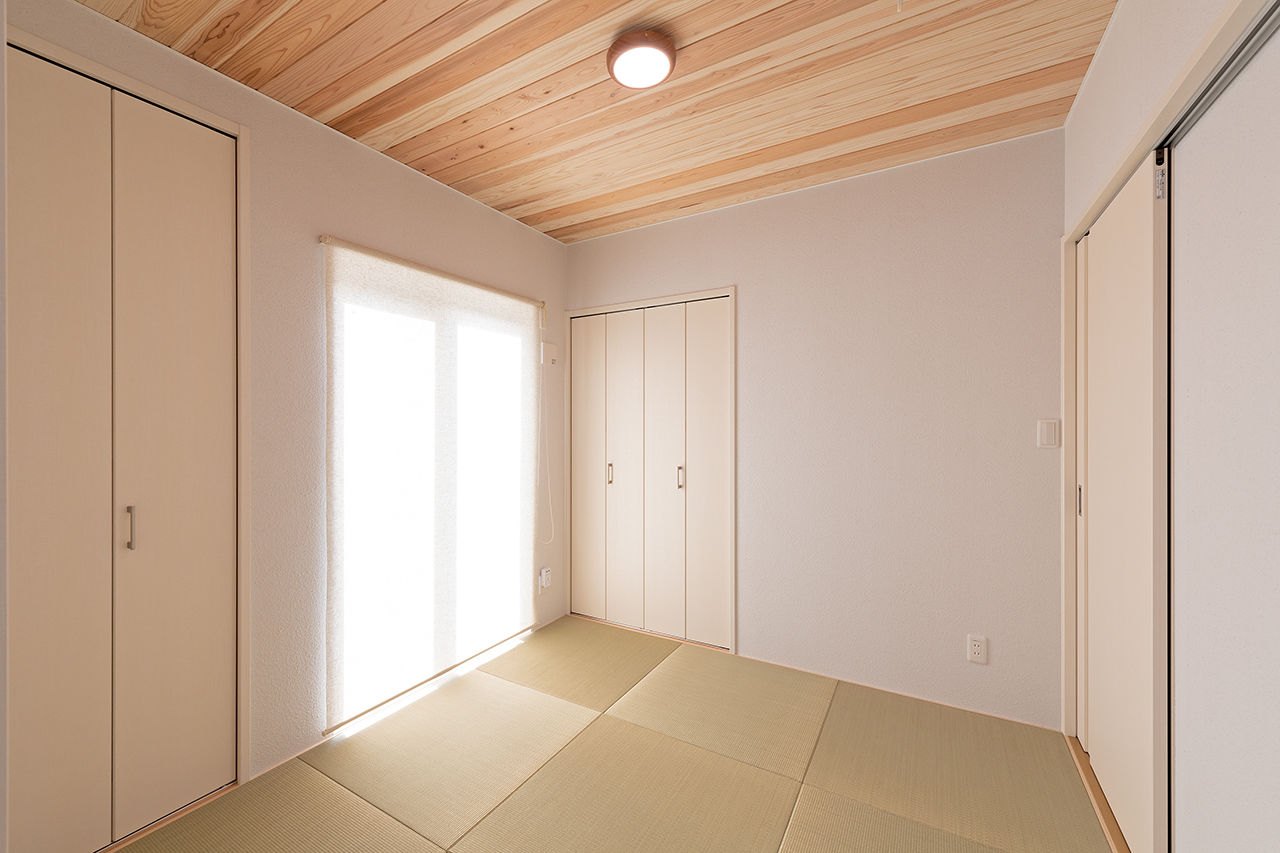 木と漆喰 十津川の家 高槻・池田住宅展示場 【1830万円/豊能郡/間取り図有り】太陽光発電+蓄電池込！子育て共働き夫婦の、家事ラク＆災害に備える家の建築実例画像8