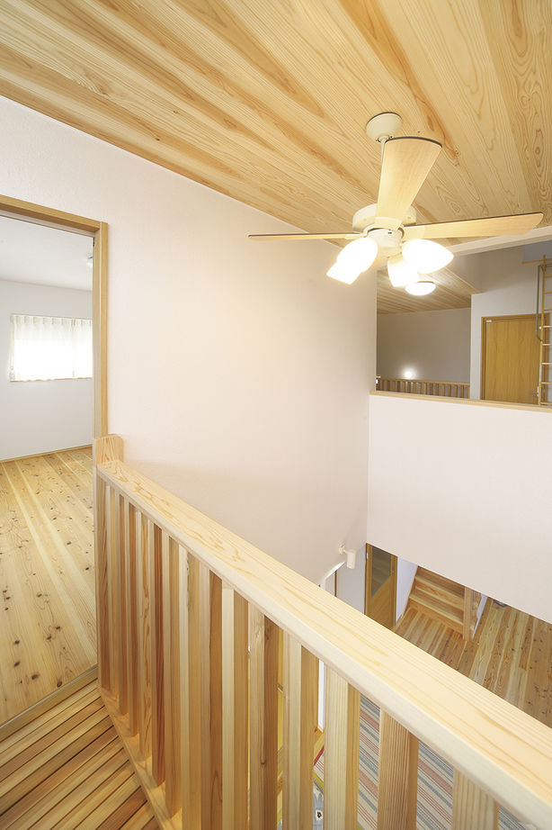 木と漆喰 十津川の家 高槻・池田住宅展示場 【2300万円/間取り有り/摂津市】国産の木とスイス漆喰で北摂・駅近で建て替える　高齢の母や愛犬と暮らす家の建築実例画像4