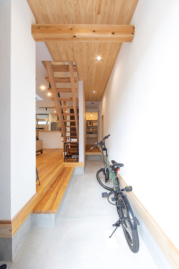 木と漆喰 十津川の家 高槻・池田住宅展示場 【2000万円台／池田市／間取り図有り】木とスイス漆喰でつくった、趣味と暮らしを楽しむガレージハウスの建築実例画像5