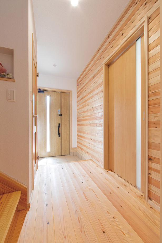 木と漆喰 十津川の家 高槻・池田住宅展示場 【2000万円台/間取り図有り/枚方市】触れると温かい。幸せになれる。家族の健康を考えて選んだ木と漆喰の家の建築実例画像5
