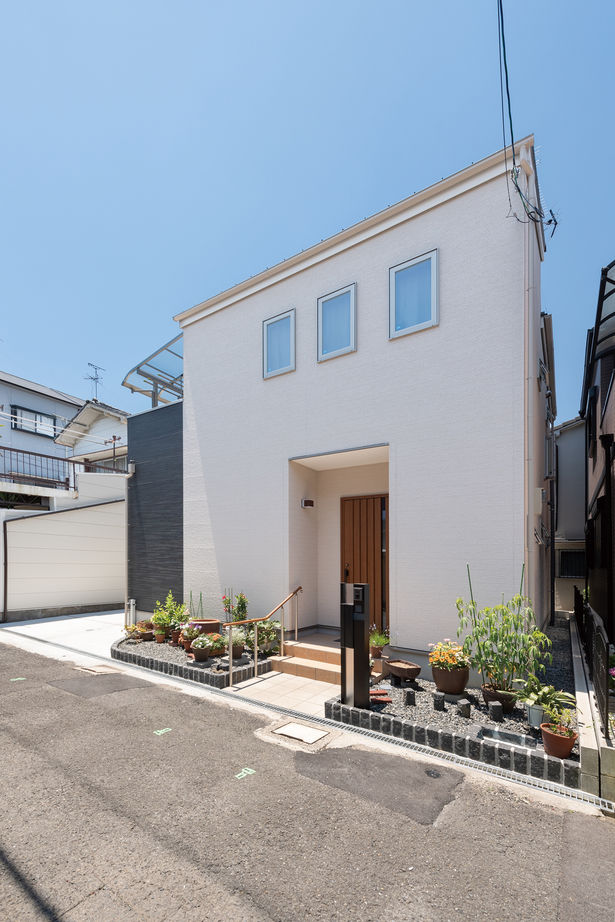 木と漆喰 十津川の家 高槻・池田住宅展示場 【1000万円台／四條畷市】自然素材と暖かさにこだわって選んだ、毎日を健やかに暮らせる木とスイス漆喰の家の建築実例画像2