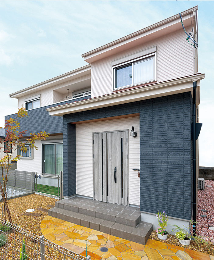 木と漆喰 十津川の家 高槻・池田住宅展示場 【2000万円台/間取り図有り/スキップフロア/高槻市】人にも愛犬にもやさしい「木とスイス漆喰」で建てた家の建築実例画像2