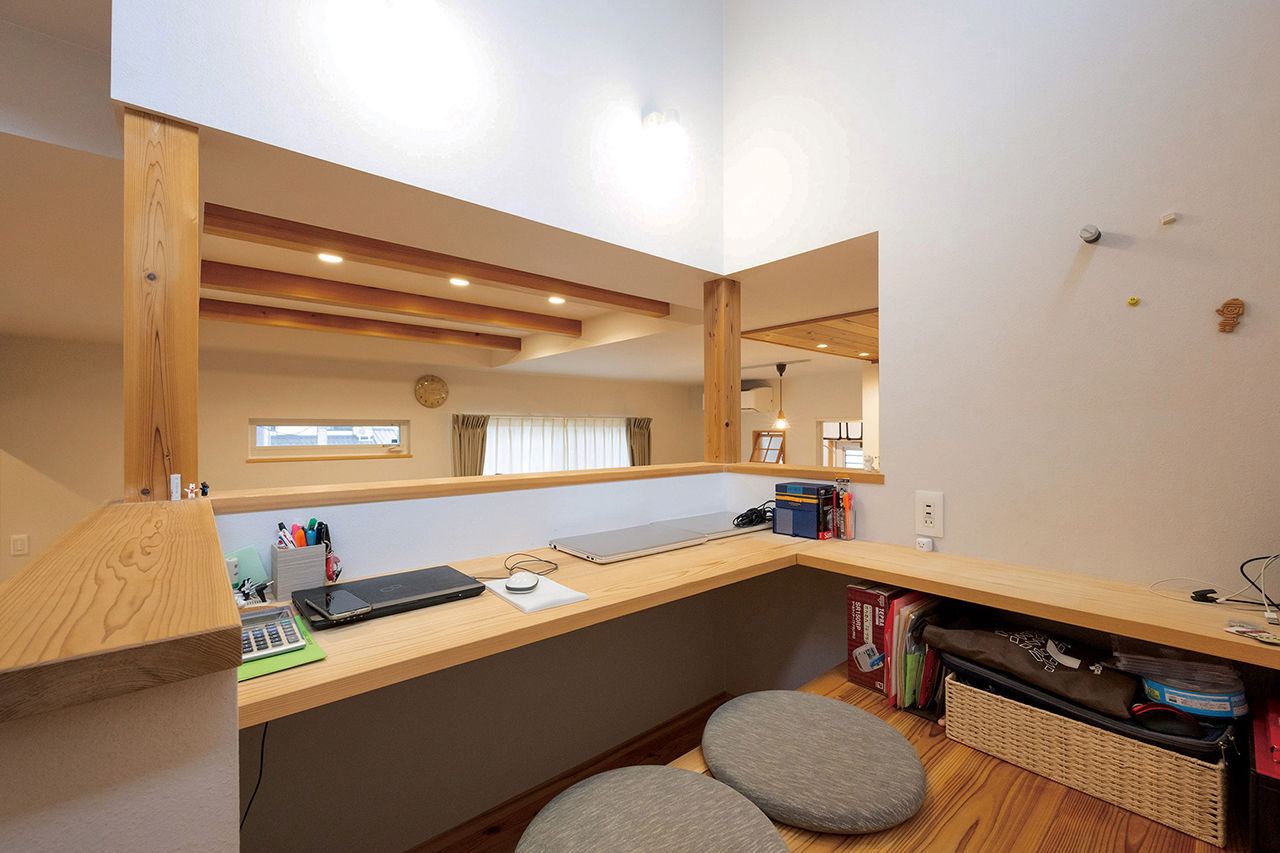 木と漆喰 十津川の家 高槻・池田住宅展示場 【2000万円台/間取り図有り/スキップフロア/高槻市】人にも愛犬にもやさしい「木とスイス漆喰」で建てた家の建築実例画像4