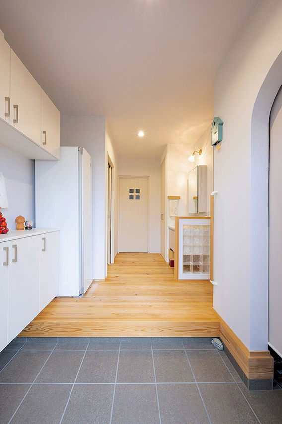 木と漆喰 十津川の家 高槻・池田住宅展示場 【2000万円台/間取り図有り/スキップフロア/高槻市】人にも愛犬にもやさしい「木とスイス漆喰」で建てた家の建築実例画像5