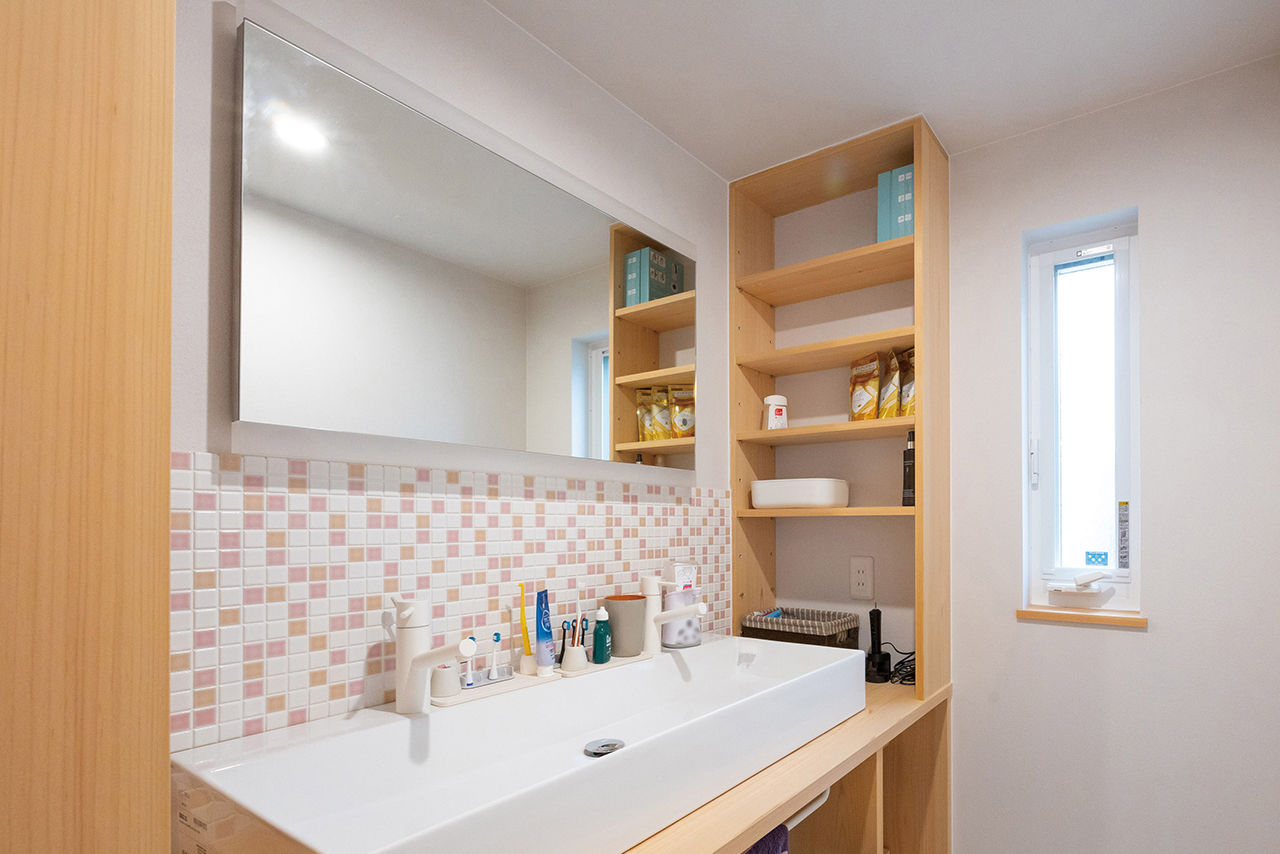 木と漆喰 十津川の家 高槻・池田住宅展示場 【2000万円台/間取り図有り/スキップフロア/高槻市】人にも愛犬にもやさしい「木とスイス漆喰」で建てた家の建築実例画像7