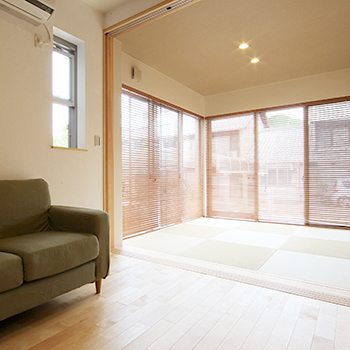 無垢Story 「狭い間口でもこんなに快適」 無垢・漆喰のオーガニックな家の建築実例画像5